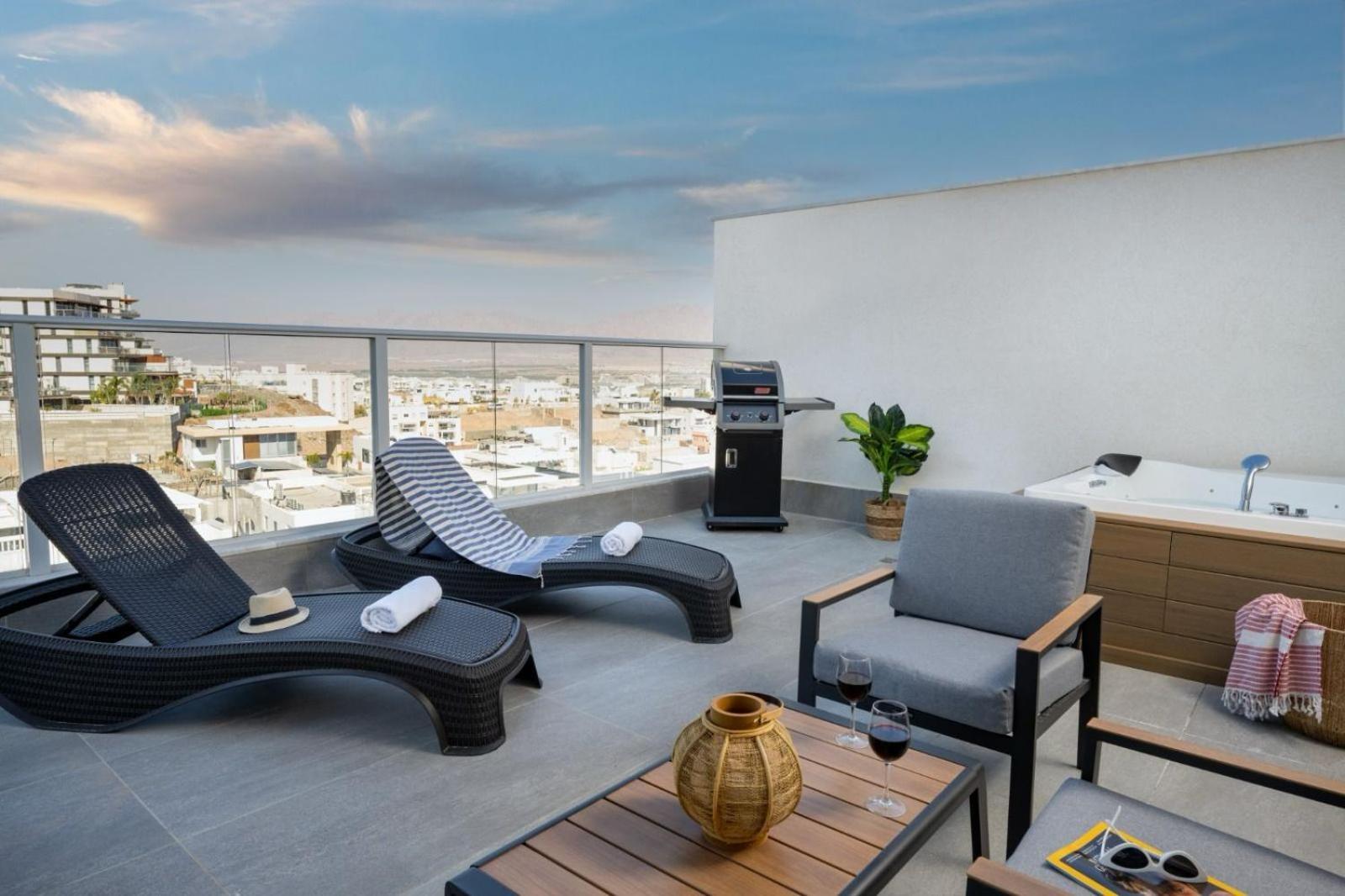 Mountain And Sea View - Penthouse With Private Pool Apartment Eilat Exterior foto